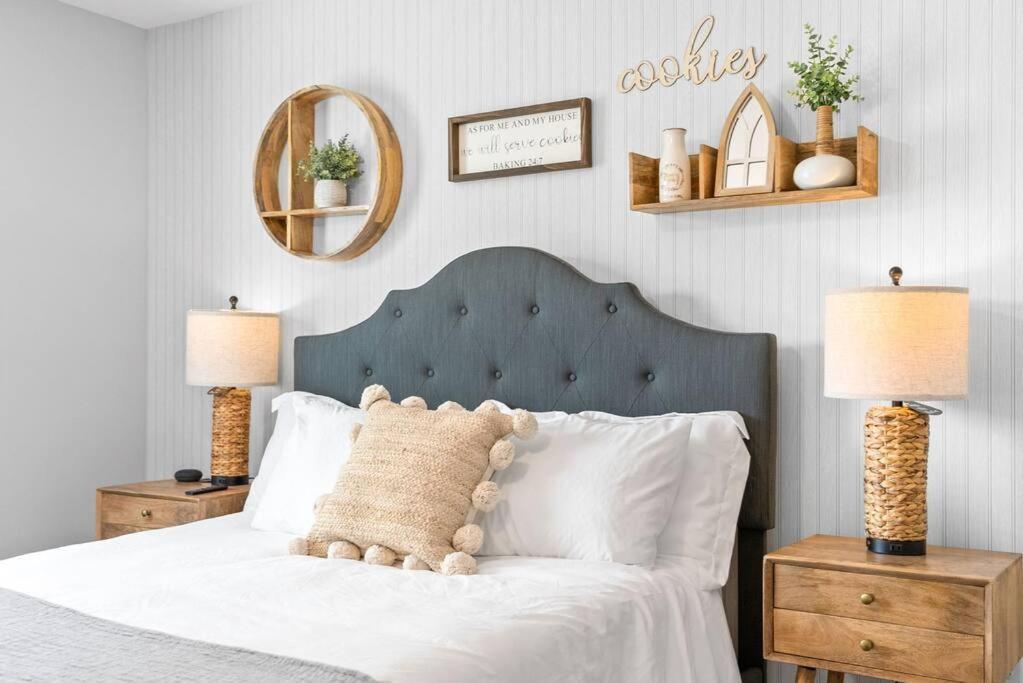One-Of-A-Kind Smart, Cookie Themed Home For Up To 6 Clarksville Ngoại thất bức ảnh