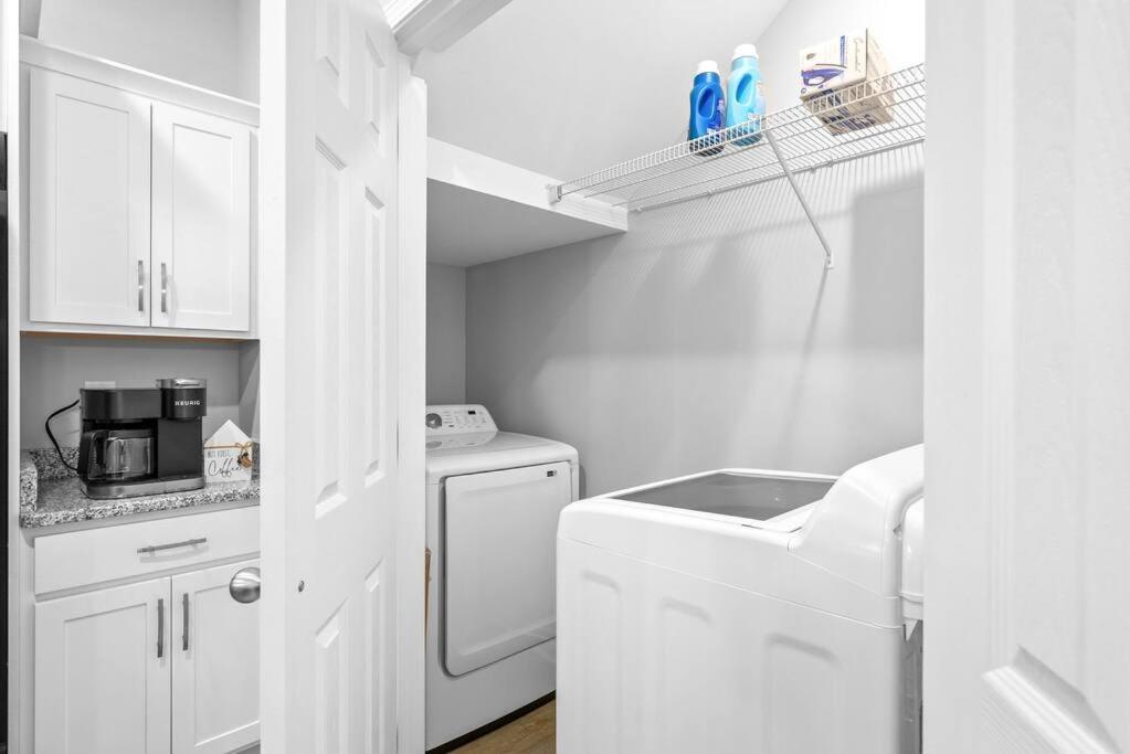 One-Of-A-Kind Smart, Cookie Themed Home For Up To 6 Clarksville Ngoại thất bức ảnh