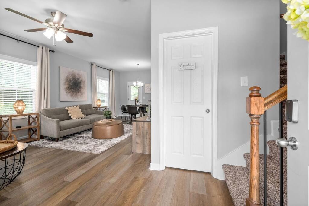 One-Of-A-Kind Smart, Cookie Themed Home For Up To 6 Clarksville Ngoại thất bức ảnh